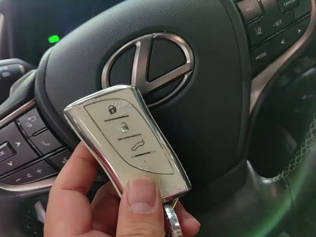 Lexus ES — миниатюра 9