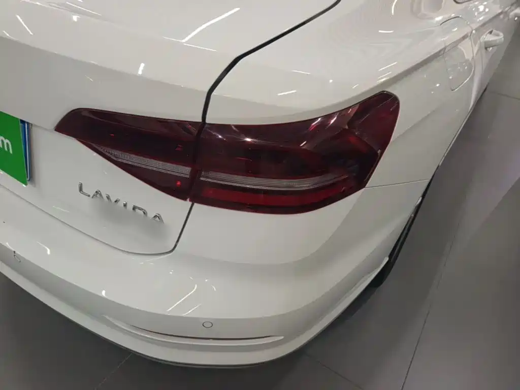 Volkswagen Lavida — миниатюра 8