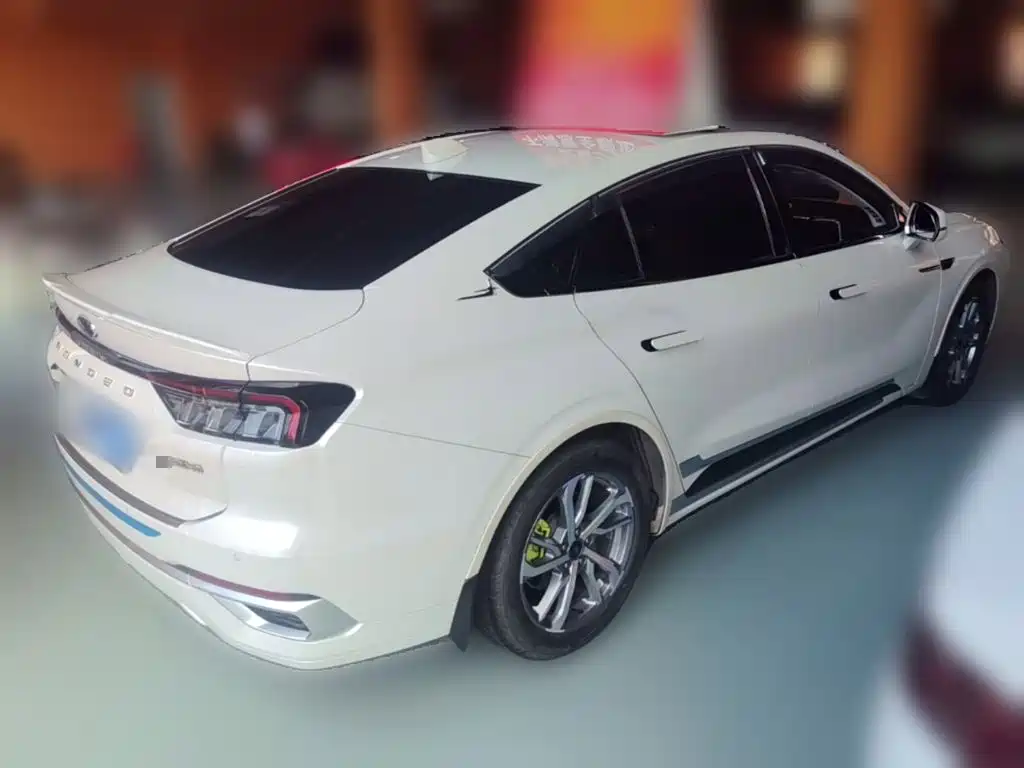 Ford Mondeo — миниатюра 10