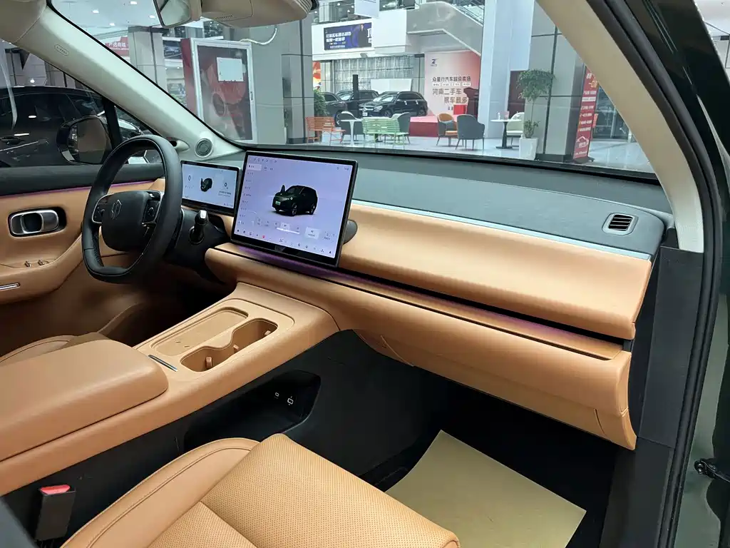 Leapmotor Leapmotor C10 — миниатюра 10
