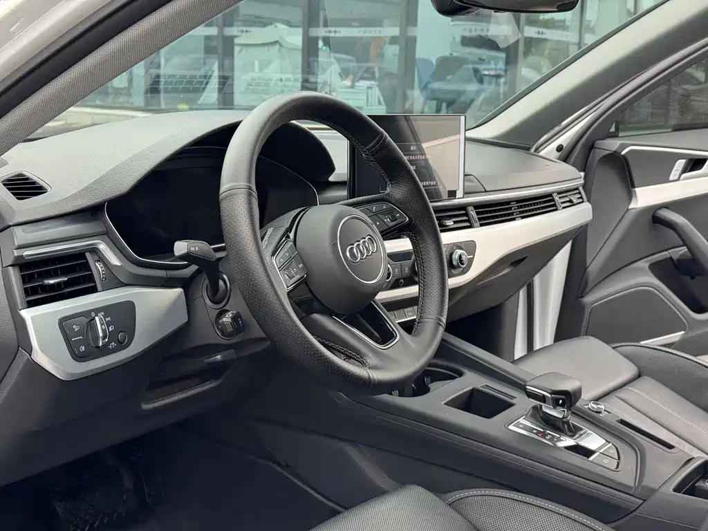 Audi A4L — миниатюра 4