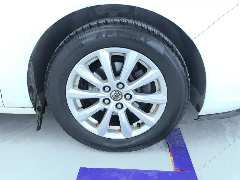 Buick Excelle — миниатюра 6