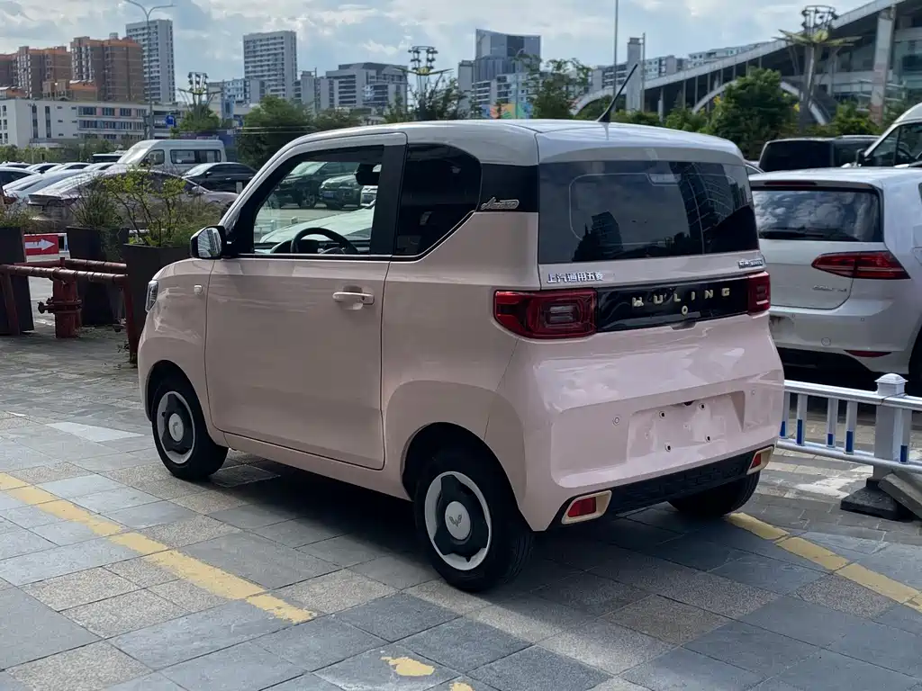 Wuling MINIEV — миниатюра 11