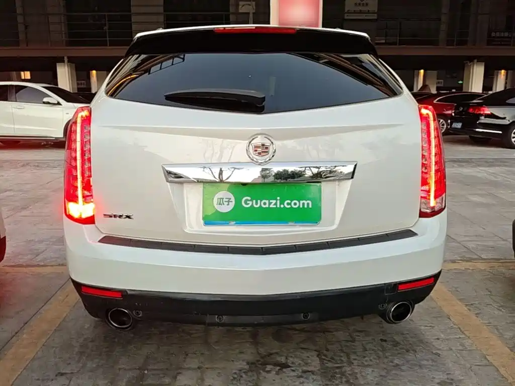 Cadillac SRX — миниатюра 6