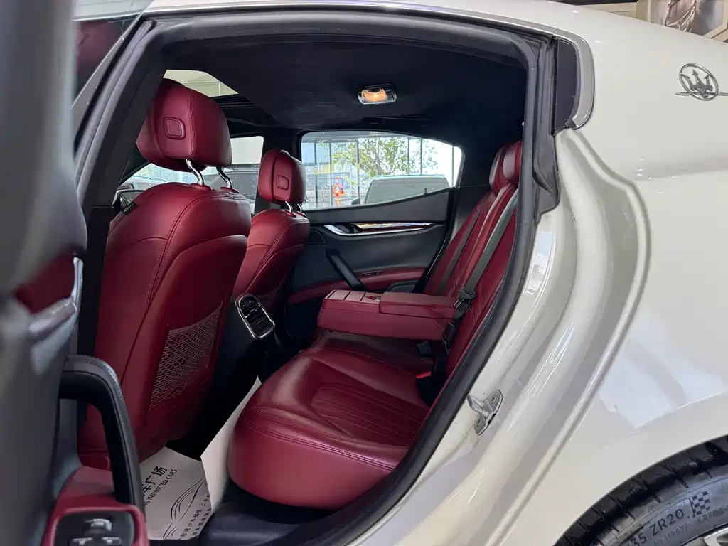 Maserati Ghibli — миниатюра 10