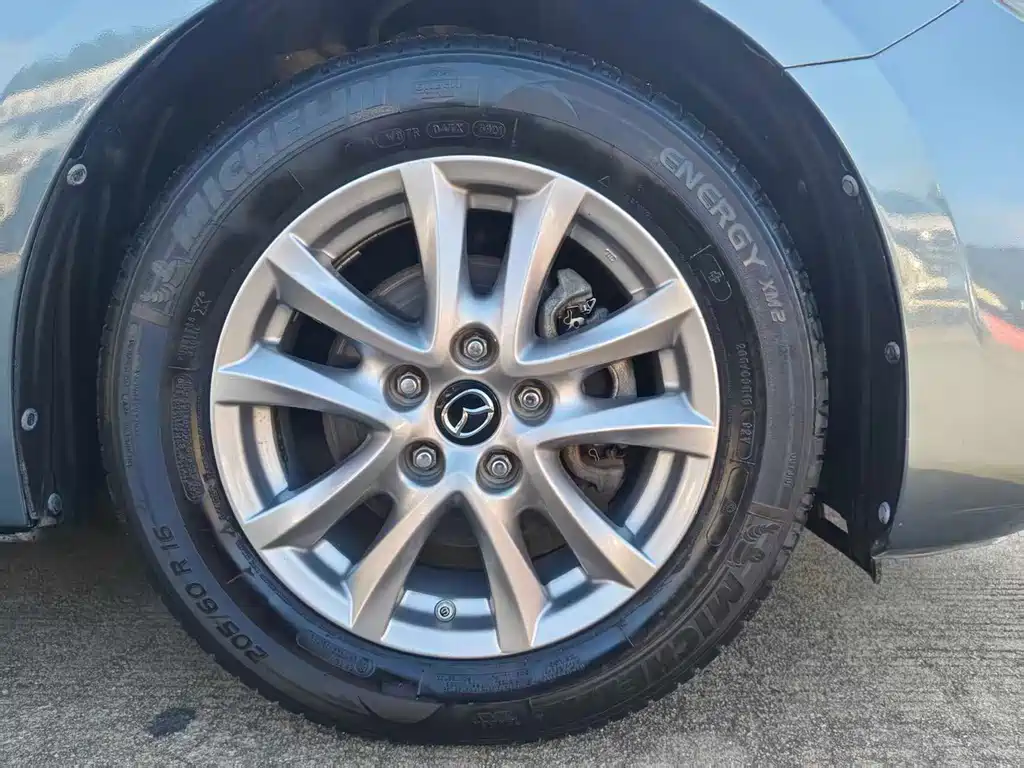 Mazda 3 Axela — миниатюра 13