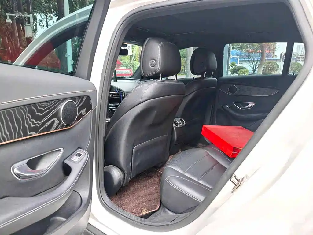 Mercedes-Benz EQC — миниатюра 7