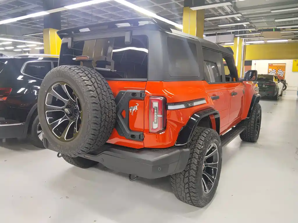 Ford Bronco — миниатюра 4