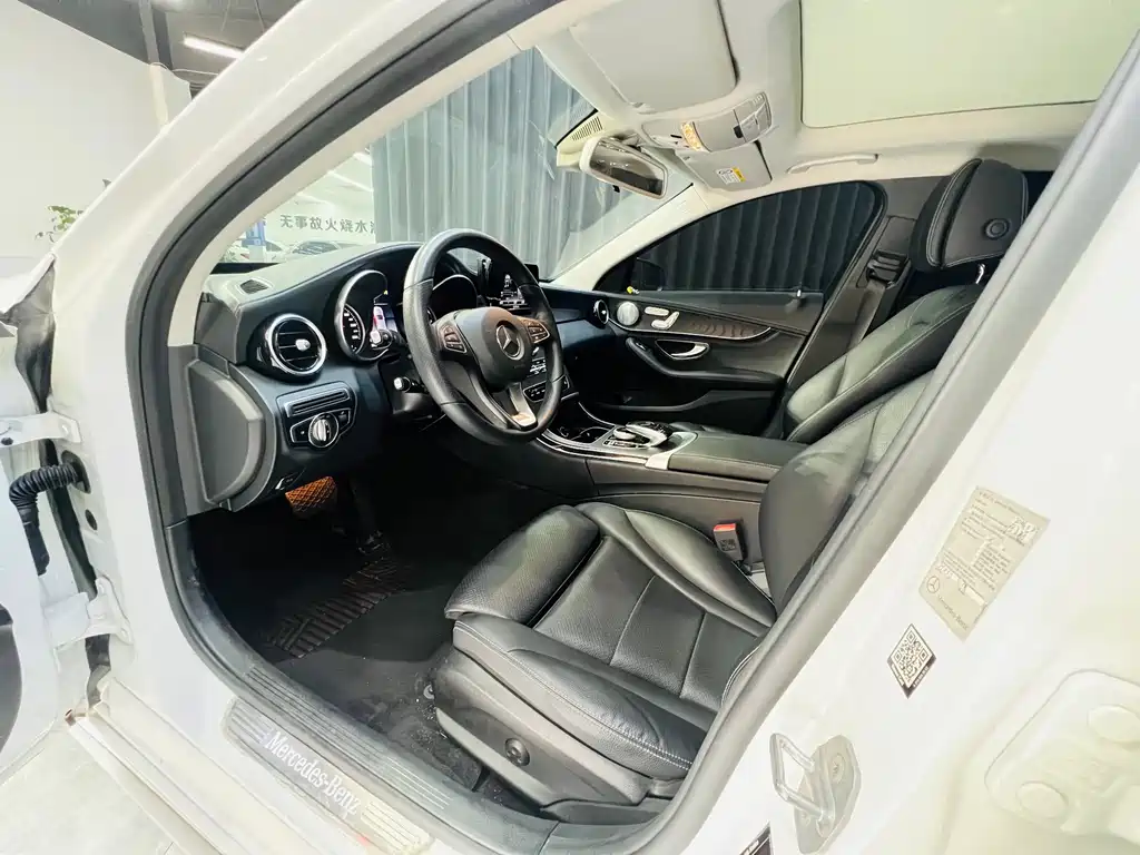 Mercedes-Benz C-Class — миниатюра 9