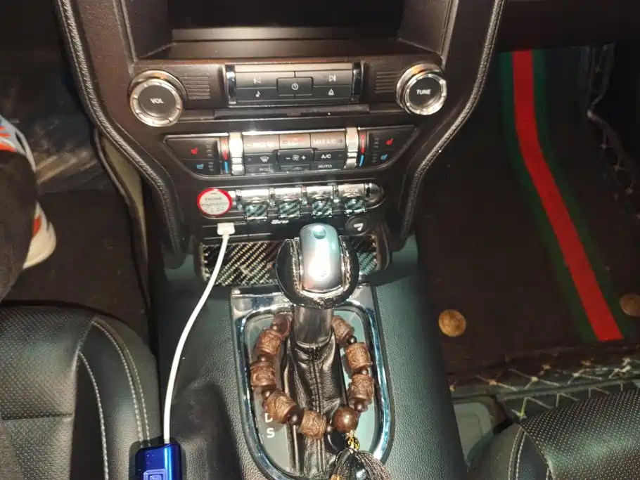 Ford Mustang — миниатюра 16