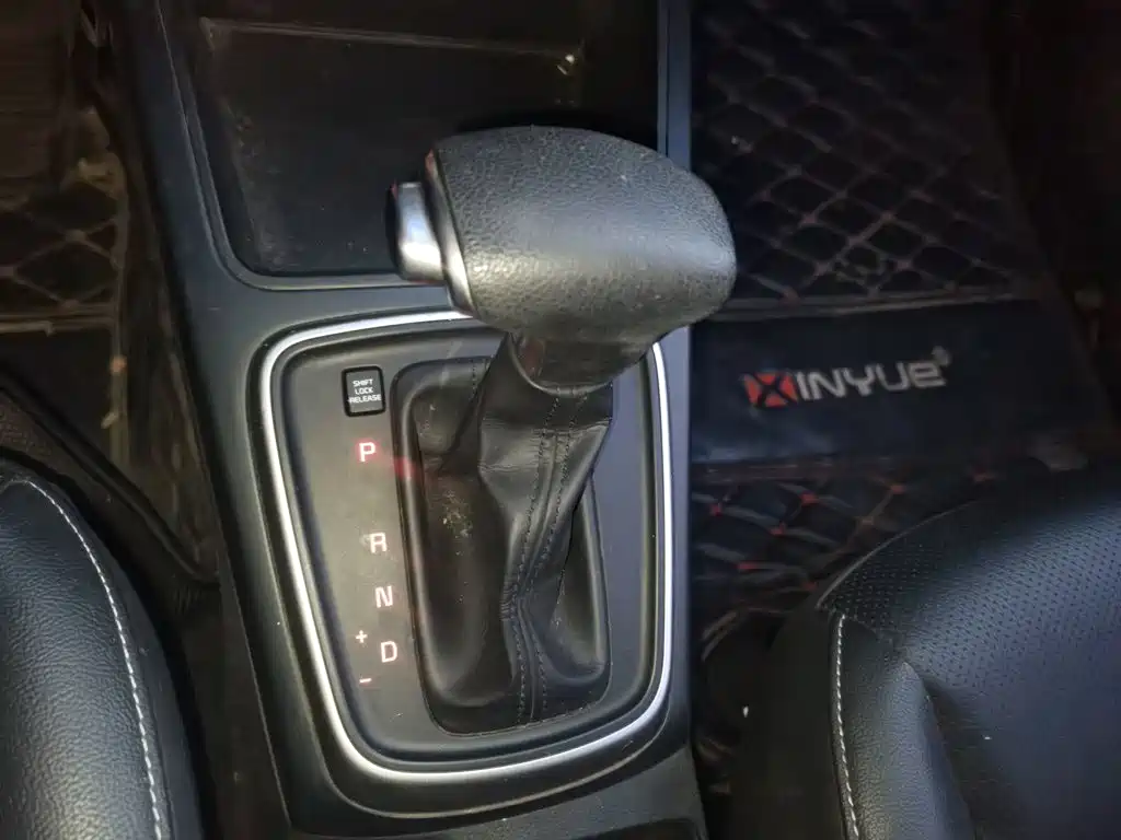 Kia K2 — миниатюра 15