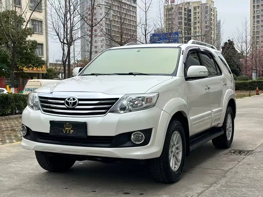 TOYOTA FORTUNER