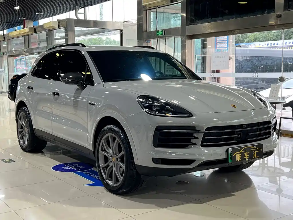 PORSCHE CAYENNE NEW ENERGY