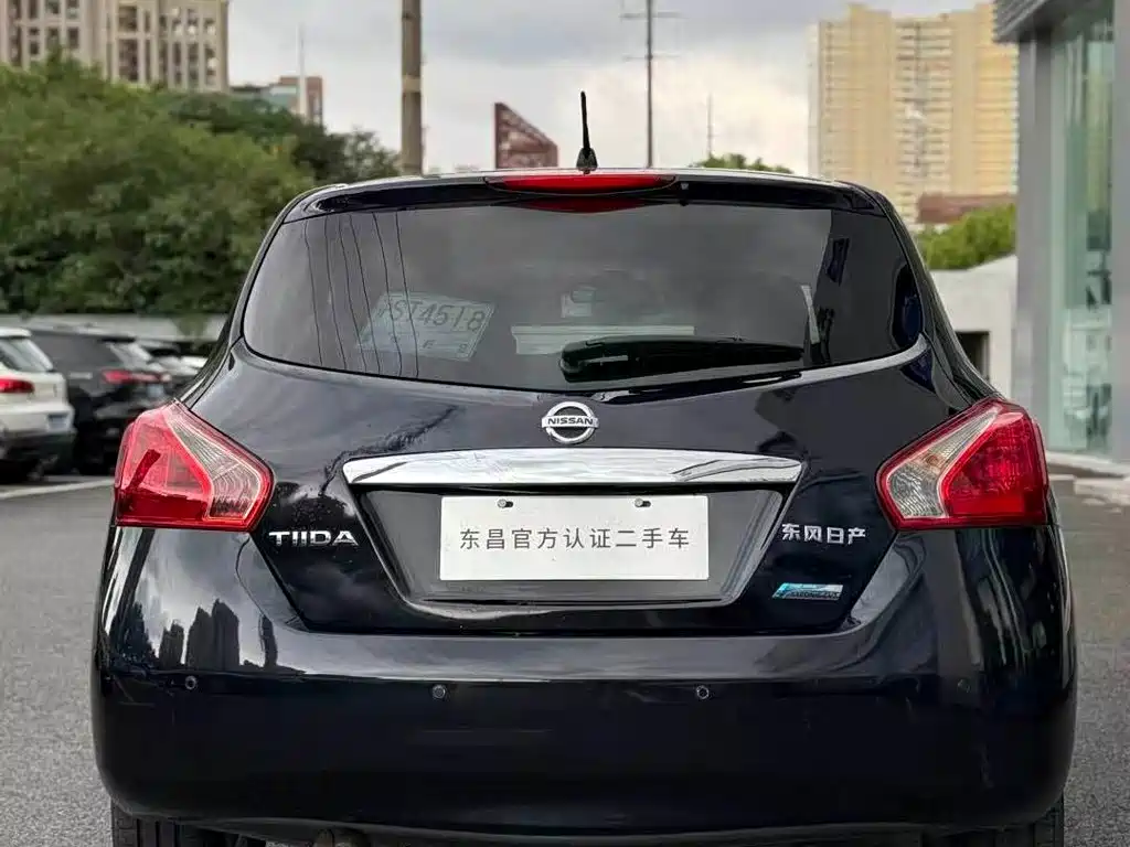 Nissan Tiida — миниатюра 2