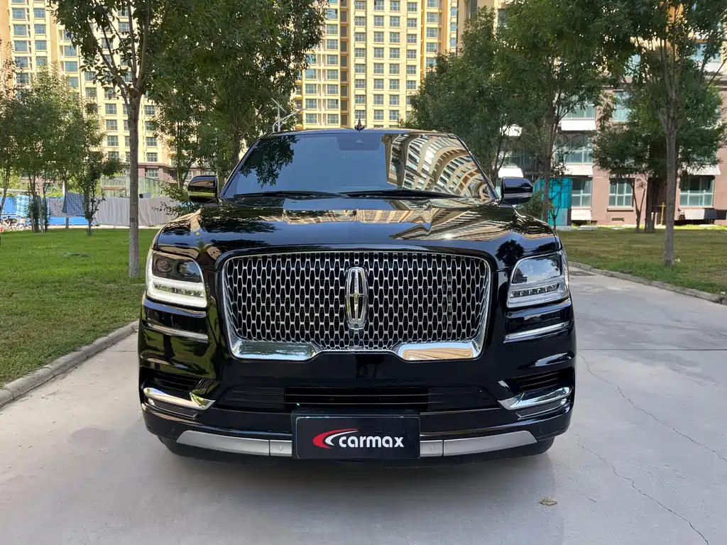 Lincoln Navigator — миниатюра 2