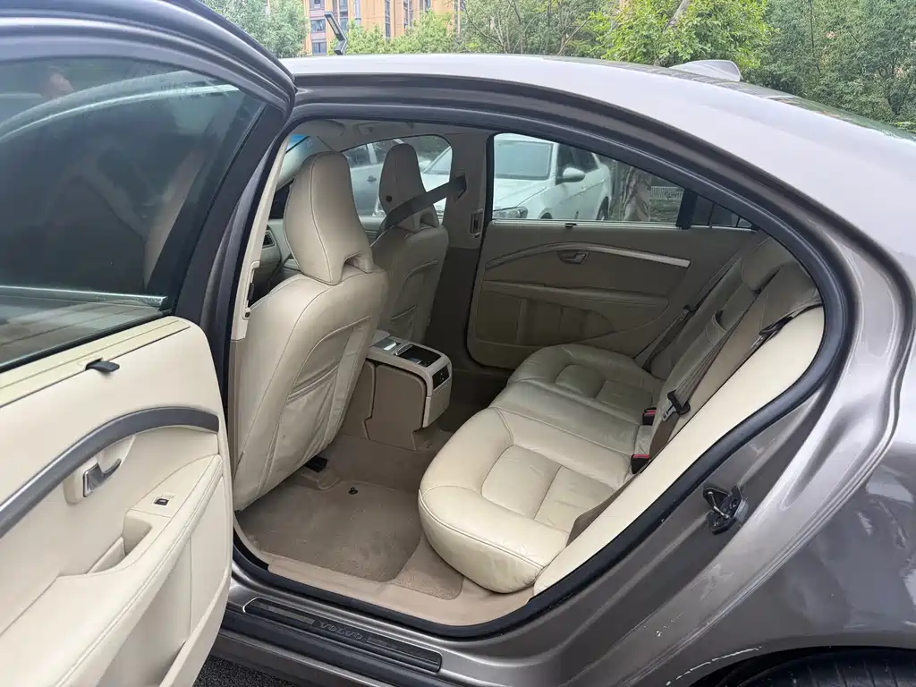 Volvo S80L — миниатюра 6