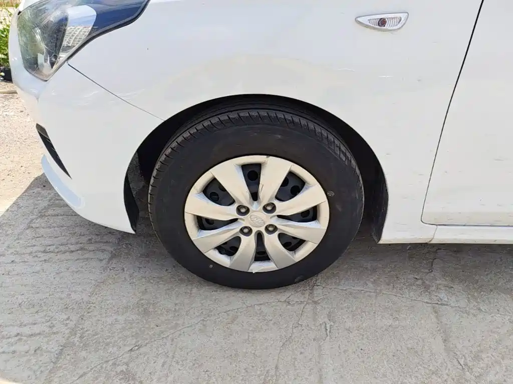 Hyundai Verna - фото 23