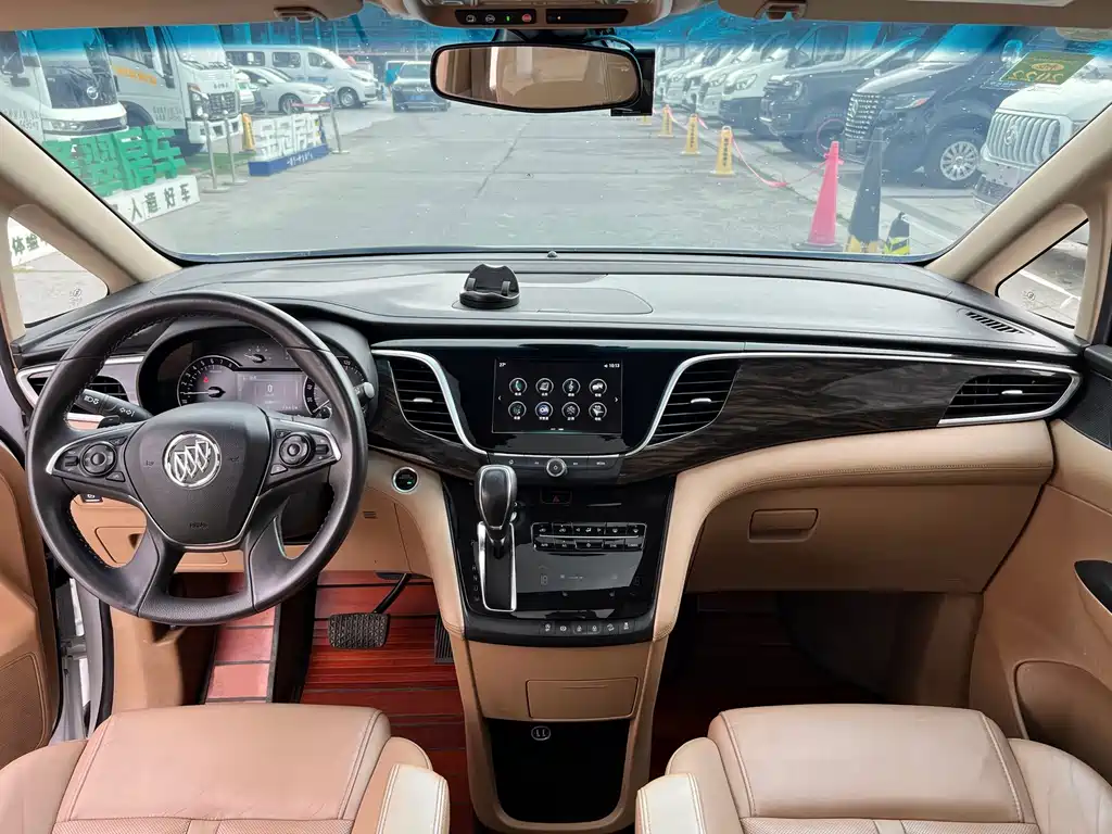 Buick GL8 — миниатюра 7