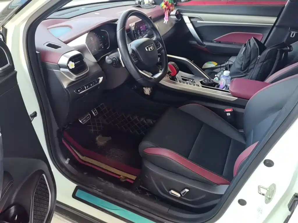 Geely Binyue — миниатюра 15