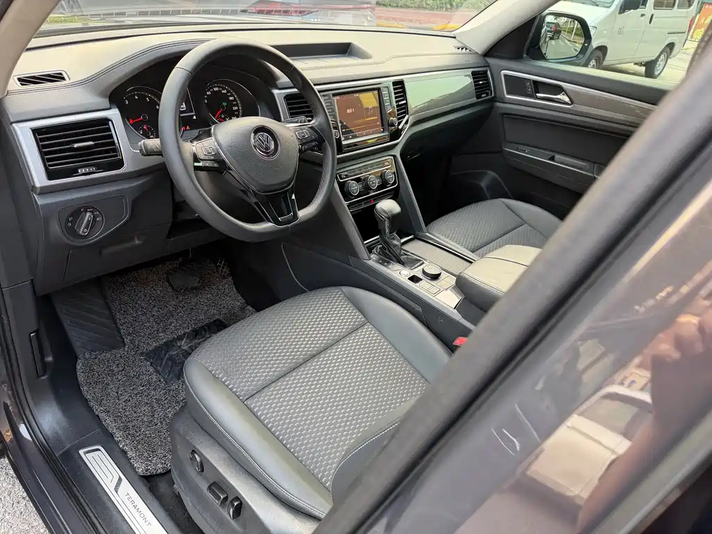 Volkswagen Teramont — миниатюра 5