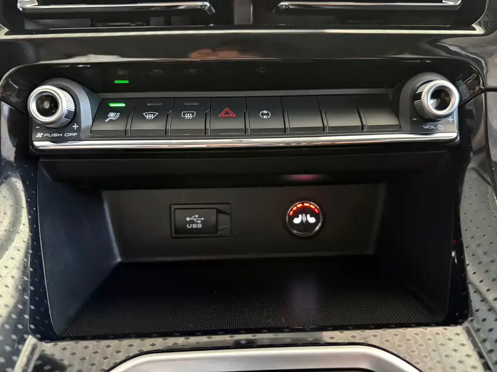 Haval M6 — миниатюра 12