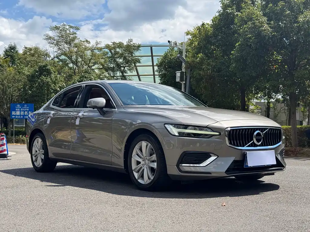 Volvo S60 — миниатюра 3