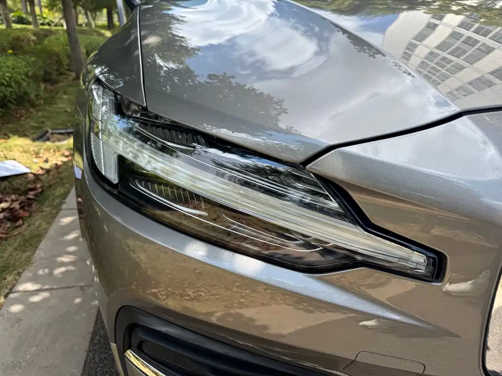 Volvo S60 — миниатюра 7