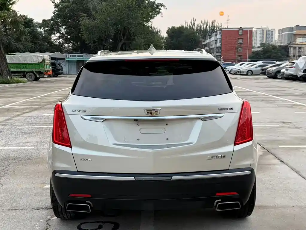 Cadillac XT5 28T 4WD Luxury Type, фото 5