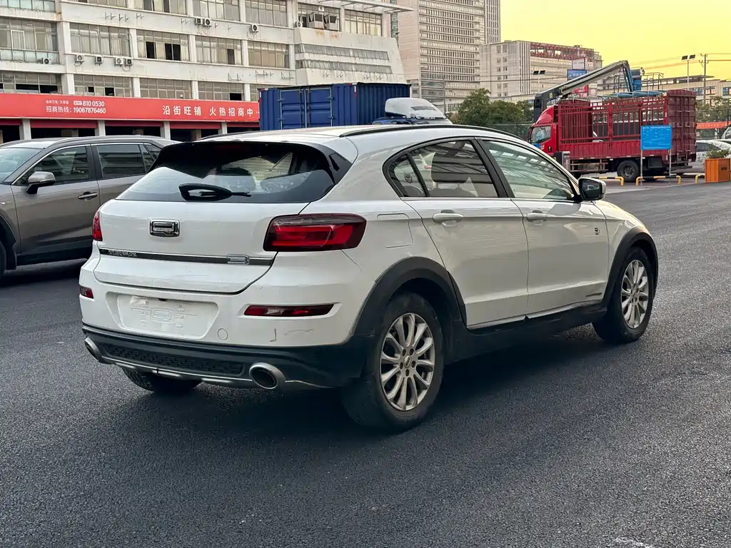 Qoros Qoros 3 — миниатюра 4