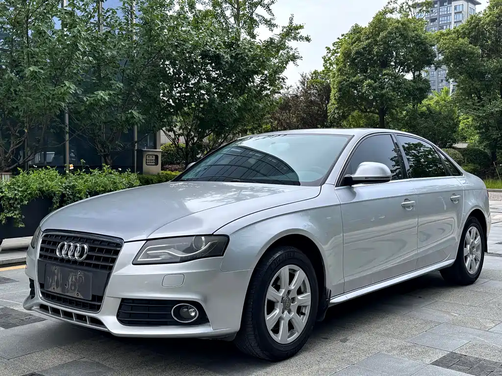 Купить Audi A4L