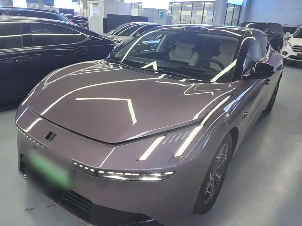 Lynk & Co 10