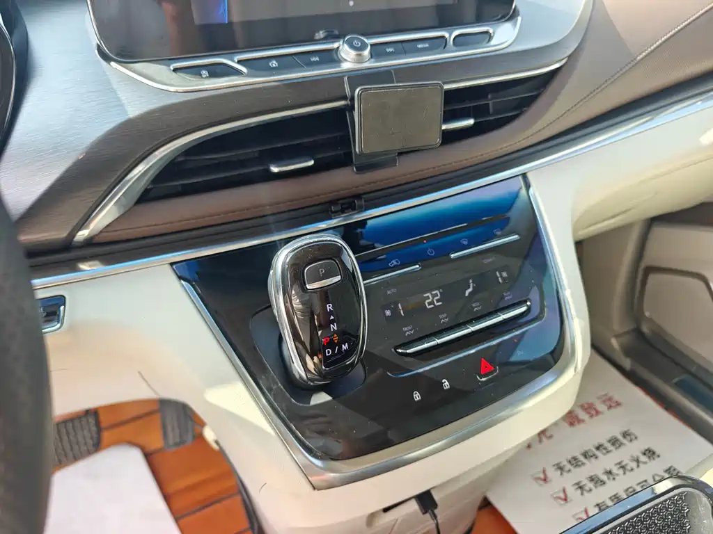 Buick GL8 — миниатюра 16