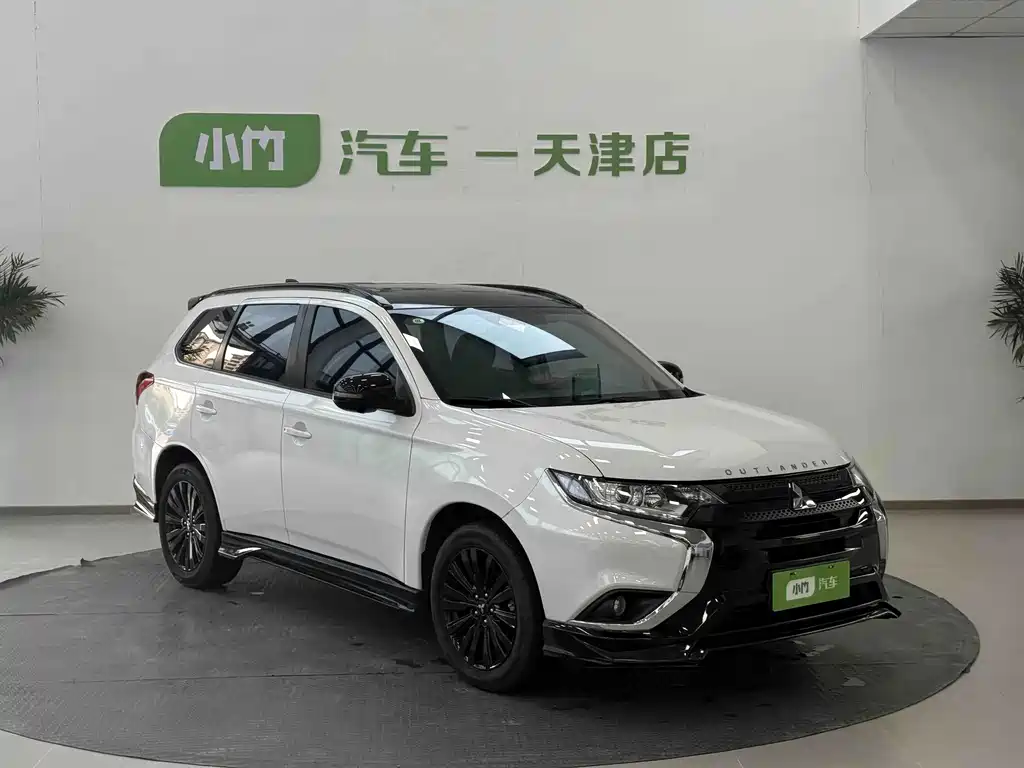 Mitsubishi Outlander 2021 2.0L 5 мест