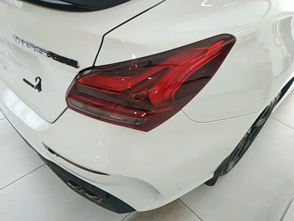 MG MG5 Scorpio — миниатюра 8