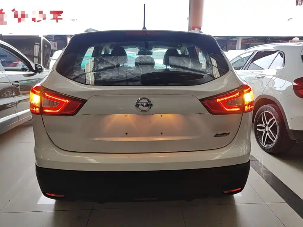 Nissan Qashqai — миниатюра 6