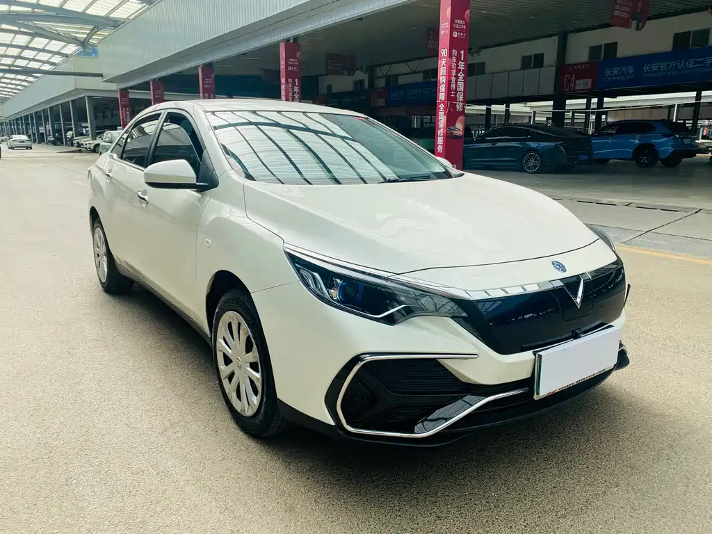 Venucia D60 EV — миниатюра 3