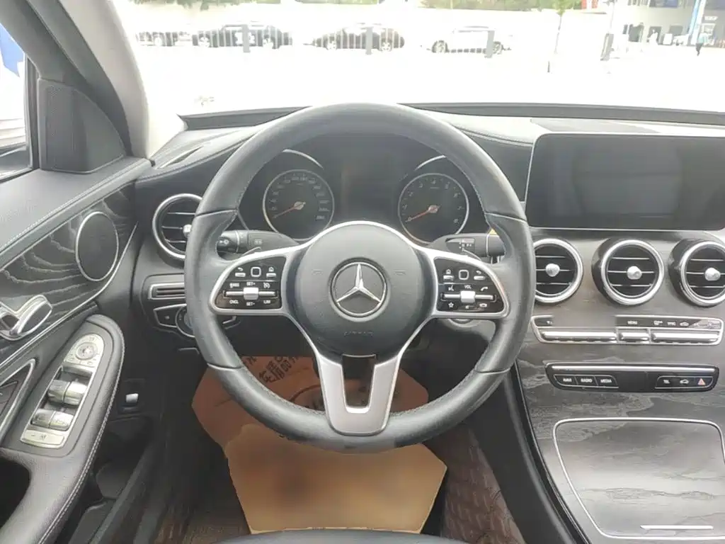 Mercedes-Benz C-Class — миниатюра 11