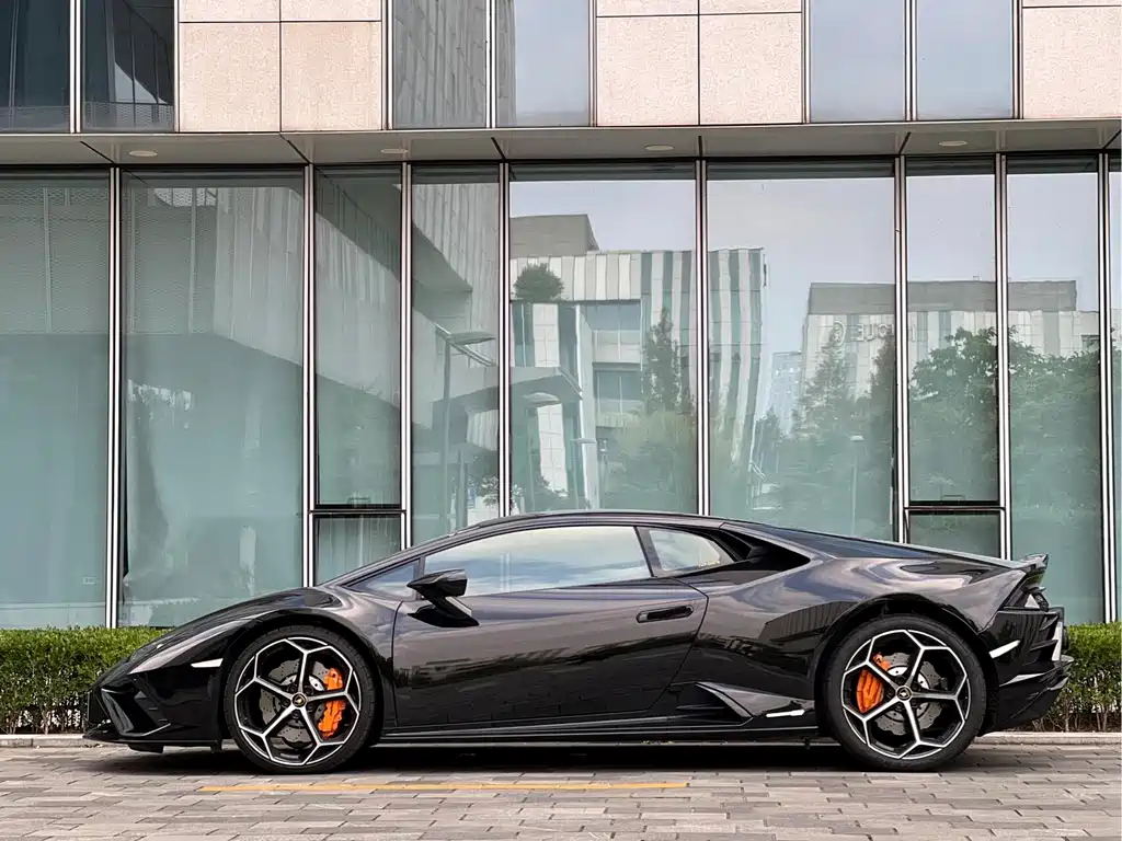 Lamborghini Huracán — миниатюра 2