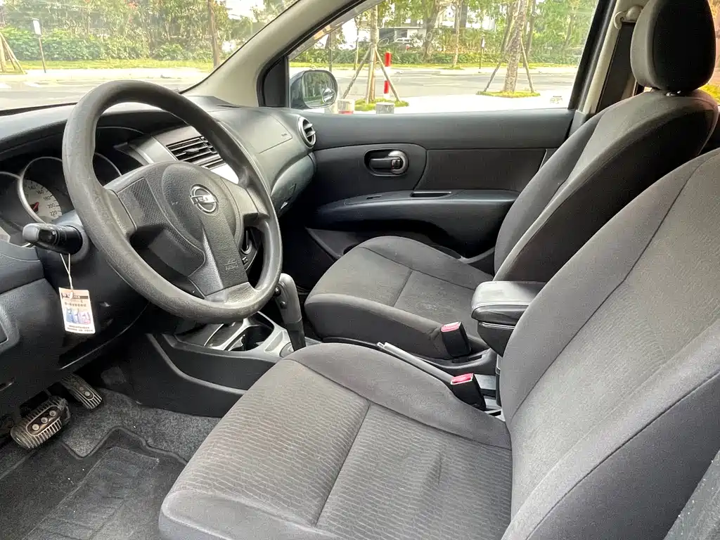 Nissan Livina — миниатюра 4