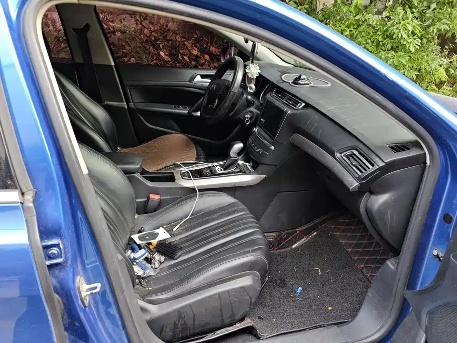 Peugeot 408 — миниатюра 8
