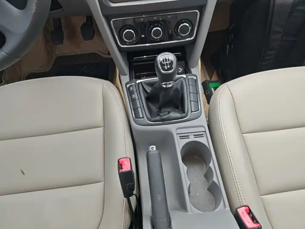 Skoda Superb — миниатюра 14