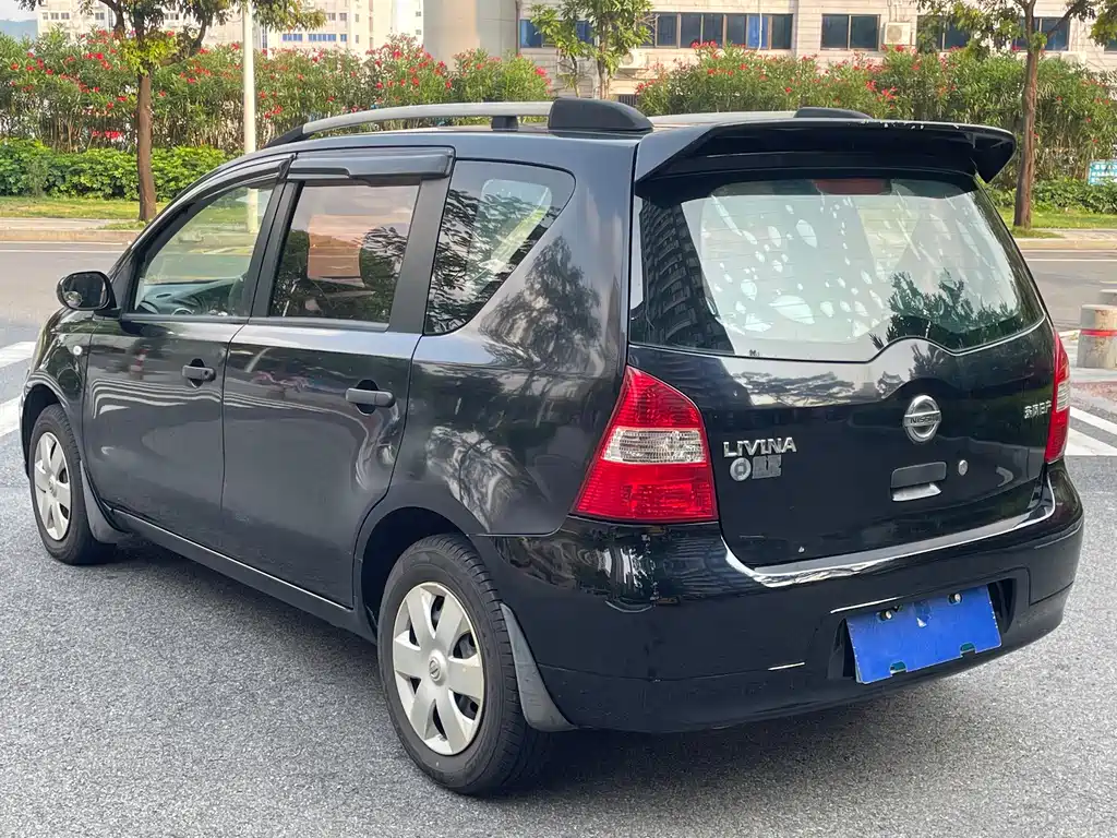 Nissan Livina — миниатюра 7