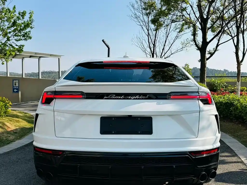 Lamborghini Urus — миниатюра 5