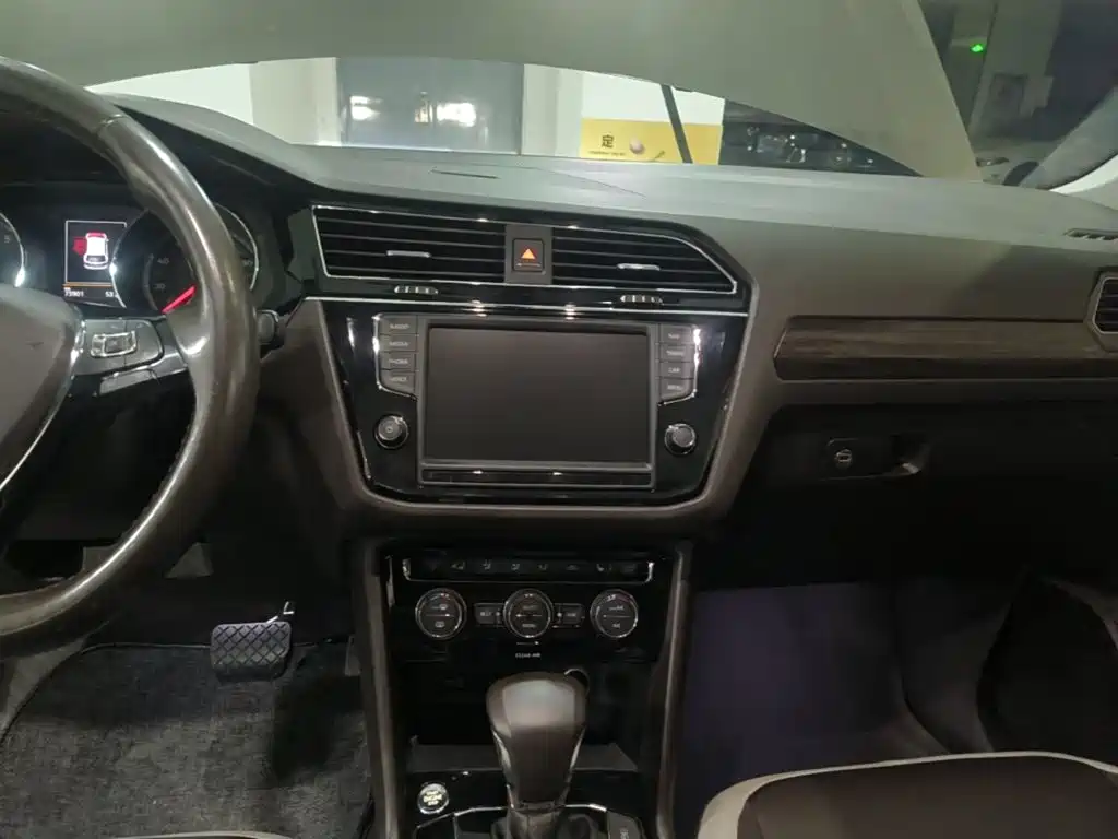 Volkswagen Tiguan L — миниатюра 13