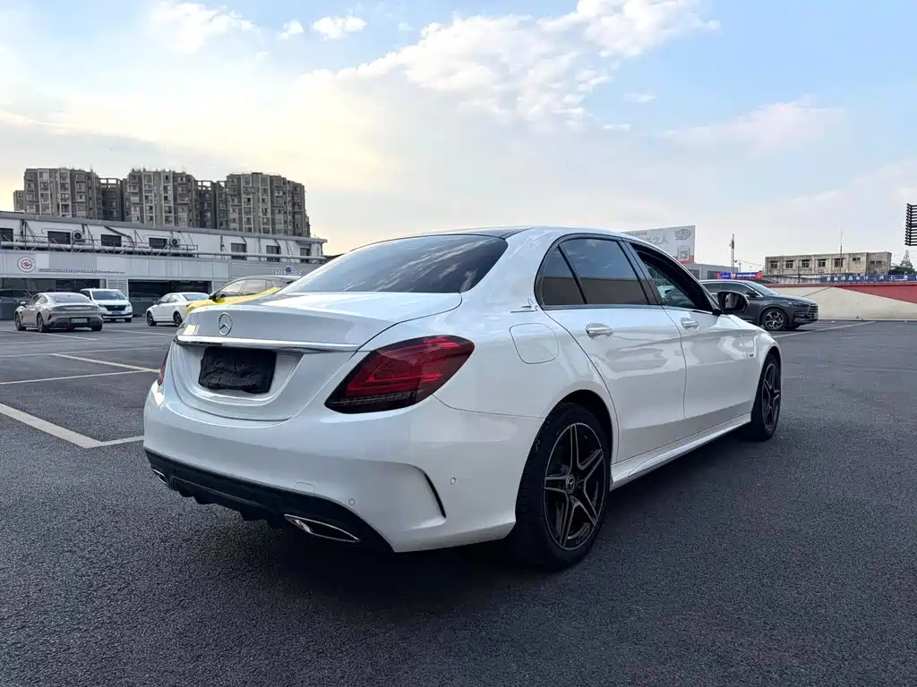 Mercedes-Benz C-Class — миниатюра 15