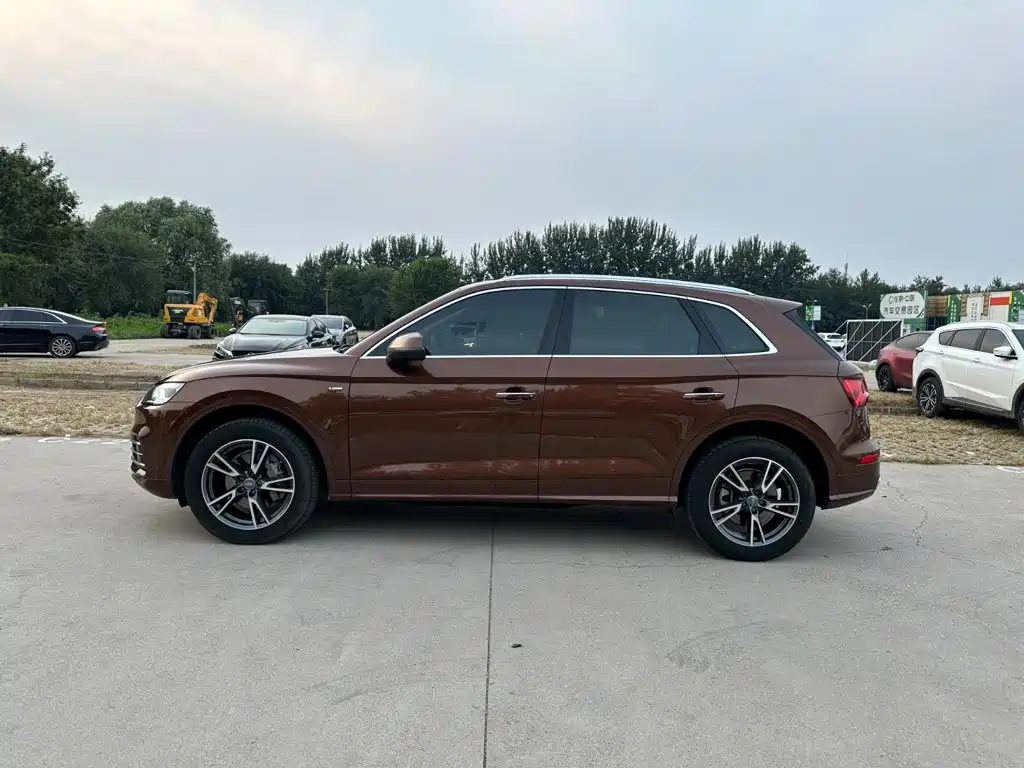 Audi Q5L — миниатюра 7