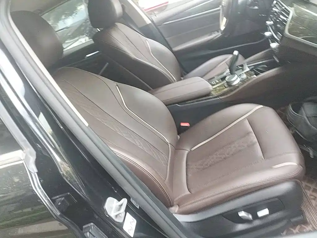 BMW 5 Series — миниатюра 25