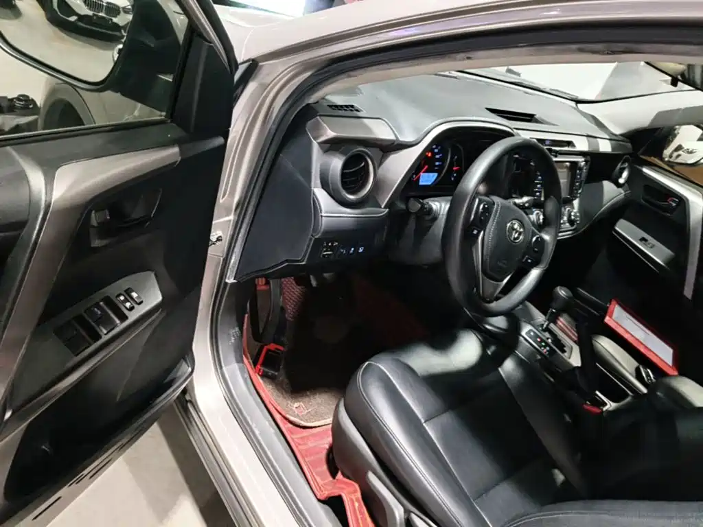 Toyota RAV4 — миниатюра 16