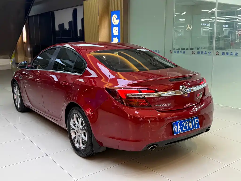 Buick Regal — миниатюра 10