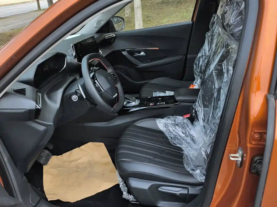 Peugeot 2008 — миниатюра 9